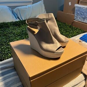 Elegant Grey Wedge Sandals